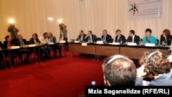 ხელისუფლებისა და არასამთავრობო სექტორის წარმომადგენლების კონფერენცია უკანონო თვალთვალის შედეგად მოპოვებული მასალების განადგურების თაობაზე. 2013 წლის 29 აპრილი