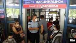 Вакцинација против ковид-19 во Скопје