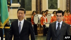 Prezident Gurbanguly Berdimuhamedow hytaýly Başlyk Si Szinpin bilen. Aşgabat, 3-nji sentýabr, 2013.