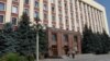 Туркменских студентов могут отчислить из медуниверситета Белоруссии из-за того, что туркменские банки не переводят оплату