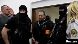 Мирослав Марчек се призна за виновен в убийството на Ян Куциак по време на заседание на специализирания съд в понеделник