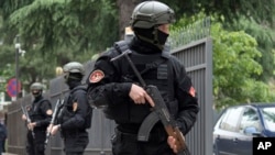 Specijalno policijsko odjeljenje lišilo slobode policajca osumnjičenog za ratne zločine u BIH 1992. Fotografija specijalaca iz arhive, Podgorica, 9. maj 2019.