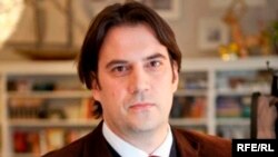 Димитар Бечев, директор на Софискиот институт за европски политики и постар колега во Атлантскиот совет со седиште во Вашингтон