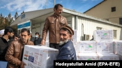 Afganistan: primele vaccinuri AstraZeneca donate de India în Afganistan, 7 februarie 2021.
