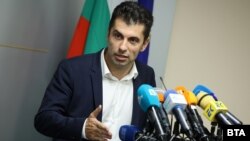 Министърът на икономиката Кирил Петков поиска оставките на Съвета на директорите на "ВМЗ Сопот" още в четвъртък, но тогава това му беше отказано от ДКК