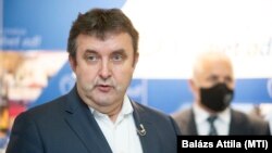Palkovics László innovációs és technológiai miniszter szerint, nem kell ahhoz egyetem, hogy kémtevékenységet folytassanak Magyarországon
