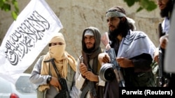 Disa talibanë në një provincë në Afganistan.