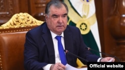 Таџикистанскиот претседател Емомали Рамон 
