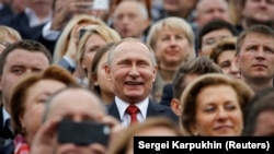 Războiul lui Vladimir Putin este în impas la nivelul trupelor terestre, care „sunt înghețate”, așa cum spun experții militari. Care sunt strategiile pentru a echilibra situația.