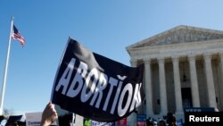 США, демонстрация против введения ограничений в отношении врачей, производящих операции по прерыванию беременности.