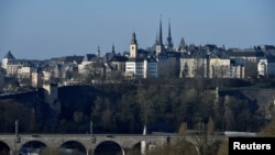 Delegația în frunte cu premierul Dorin Recean care pleacă la Luxemburg are în componența sa aproape întreg cabinetul de miniștri, inclusiv pe negociatoarea șefă pentru aderarea la UE, vicepremierul Cristina Gherasimov.