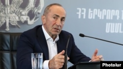 Armenia - Former President Robert Kocharian speaks at a news conference, Yerevan, October 4, 2021.