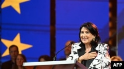 Președinta Georgiei, Salome Zurabișvili, la o manifestare de Ziua Europei, pe 9 mai, la Tbilisi