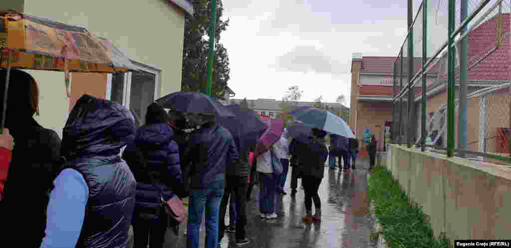 Alegeri la Vranița. Una dintre probleme majore ale campaniei electorale a fost votul din regiunea transnistreană despre care mulți dintre oamenii politici l-au considerat manipulat mai ales prin rețeta turismului electoral.&nbsp;&nbsp;