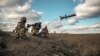 Украинанын аскерлери Донецк аймагындагы аскердик машыгуу өткөрүп жаткан учур, 23-декабрь 2021-жыл. 