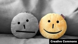 Smiling pillows, smile icon