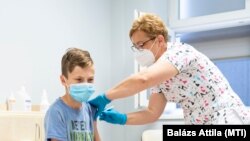 Oltás Nyíregyházán 2021. június 23-án