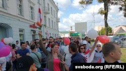 Участники марша "За свободу!" в Гомеле