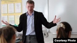 Учитель истории в архангельской школе Михаил Копица.