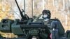 Ministerul Apărării încearcă să doteze militarii cu sisteme de comunicații alternative în cazul în care instalațiile tradiționale sunt atacate. În plus, infanteriștii vor fi dotați cu lansatoare de rachete care să oprească avansarea unor blindate sau tancuri.