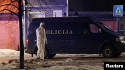 Policija i forenzičari na mjestu masakra na Cetinju, Crna Gora, 1. januara 2025.