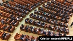 Femeile sunt reprezentate într-un procent de sub 20% în Camera Deputaților.