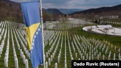 U obrazloženju odluke istaknuta je činjenica da su tokom proteklog rata na teritoriji cijele BiH počinjeni brojni zločini, ali je po brutalnosti i broju žrtava najteži zločin, odnosno genocid izvršen u Srebrenici (Foto: Memorijalni centar Potočari, Srebrenica)