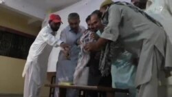 کراچۍ، لکونه پښتانه او د ګوتو په شمېر د پښتو کتابونو مینه وال