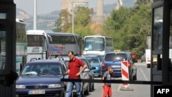 Maqedonia bllokon kufirin me Kosovën