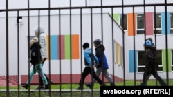 Copii la o școală din Belarus (imagine cu caracter general).