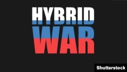 Hibrid hadviselés orosz színekben